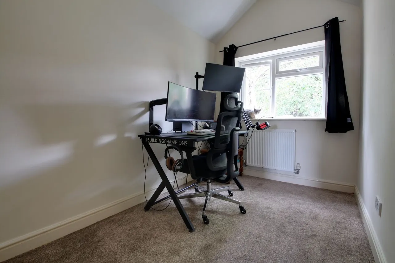 King George Road, Horsforth, LS18, photo 11