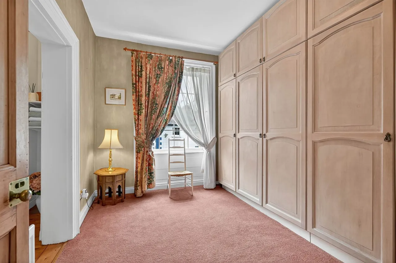 Main Street, Royal Hillsborough, BT26, photo 21