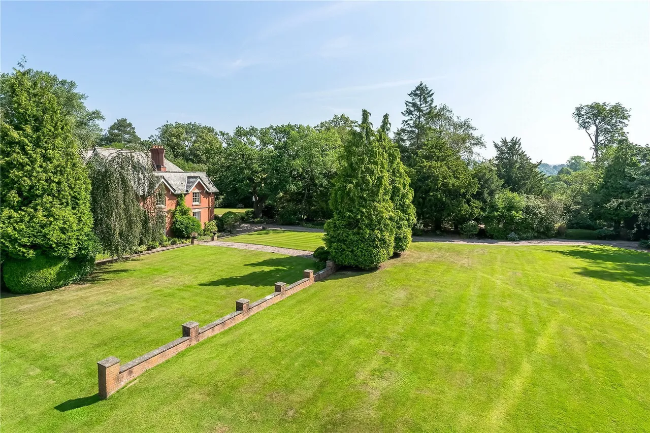 Leek Old Road, Sutton, SK11, photo 20