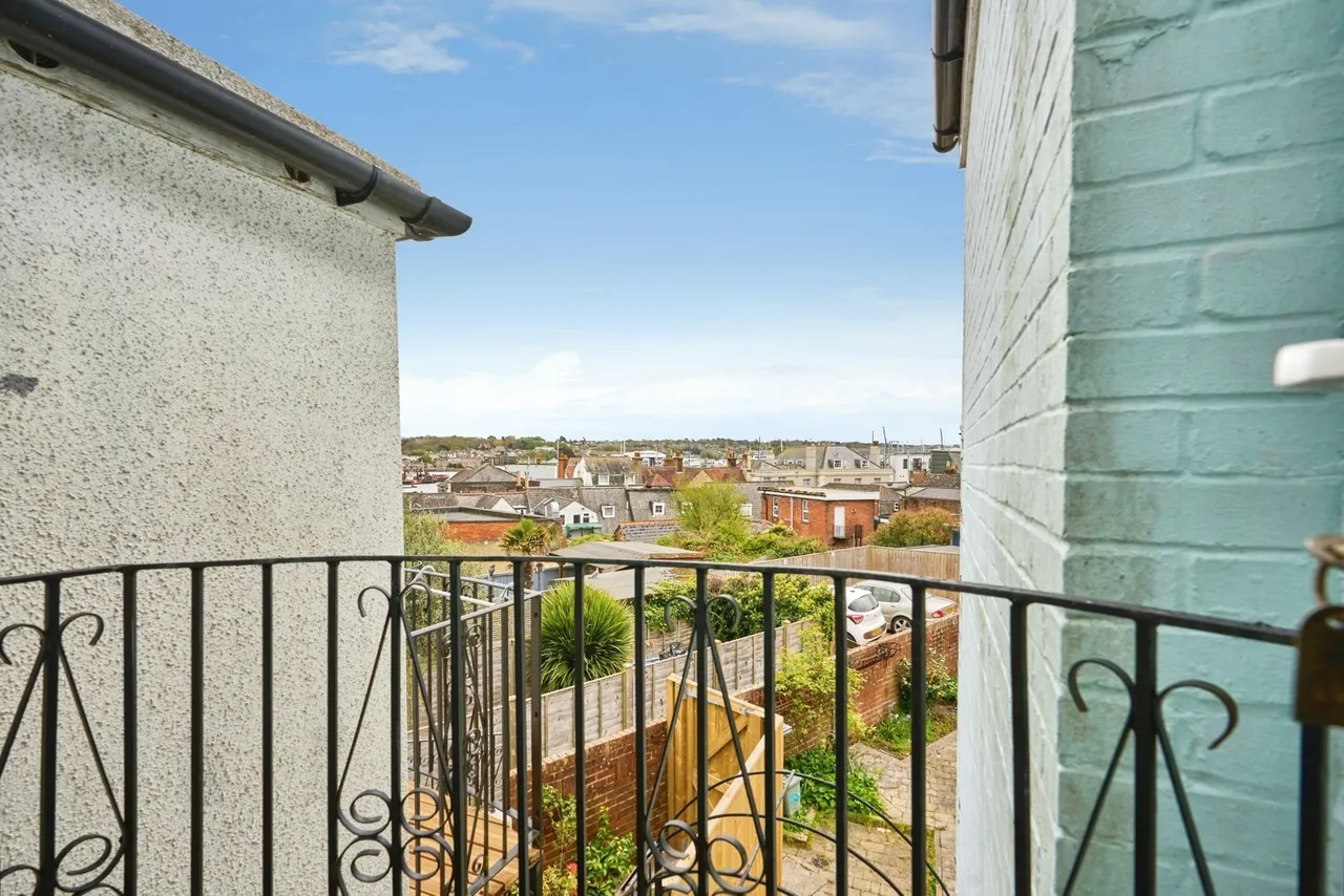 Sun Hill, Cowes, PO31, photo 2