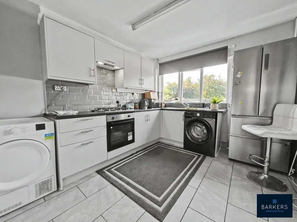 Nussey Avenue, Birstall, WF17, photo 4