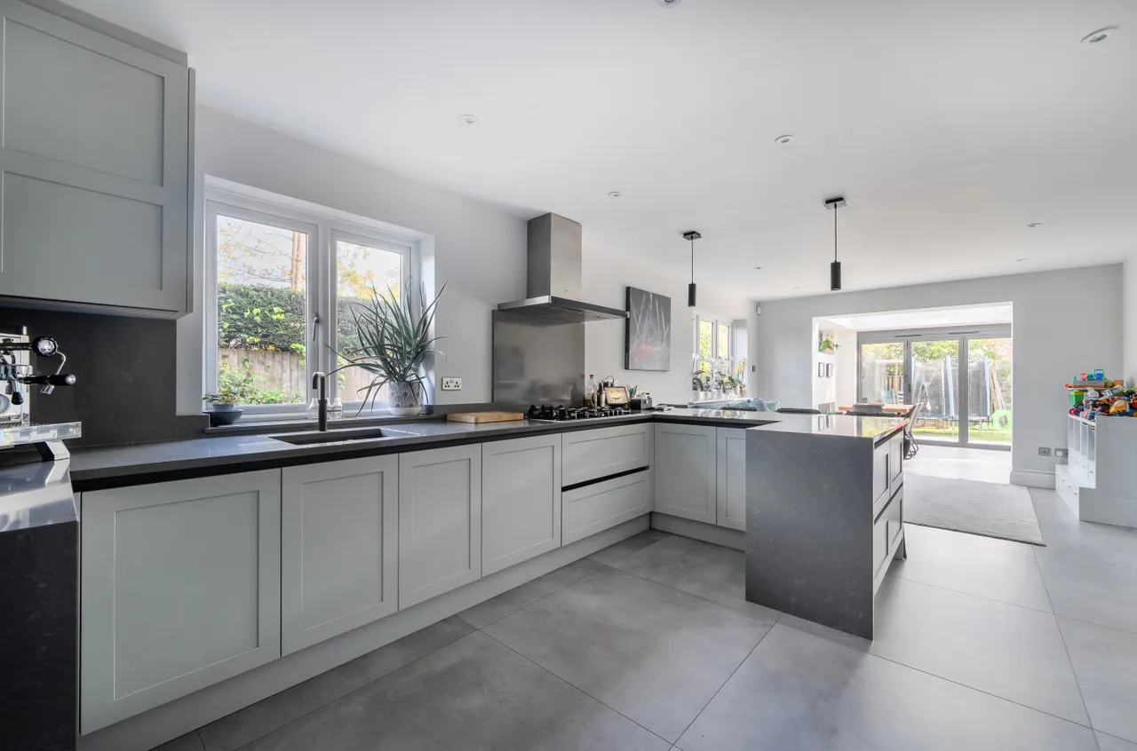 Easthampstead Road, Wokingham, Berkshire, RG40 2EE, photo 11
