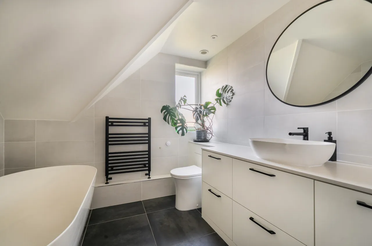 Easthampstead Road, Wokingham, Berkshire, RG40 2EE, photo 15