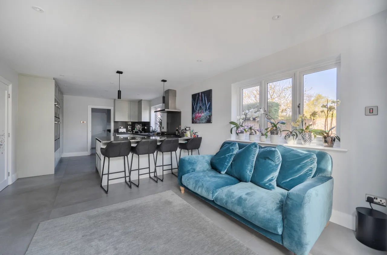 Easthampstead Road, Wokingham, Berkshire, RG40 2EE, photo 6