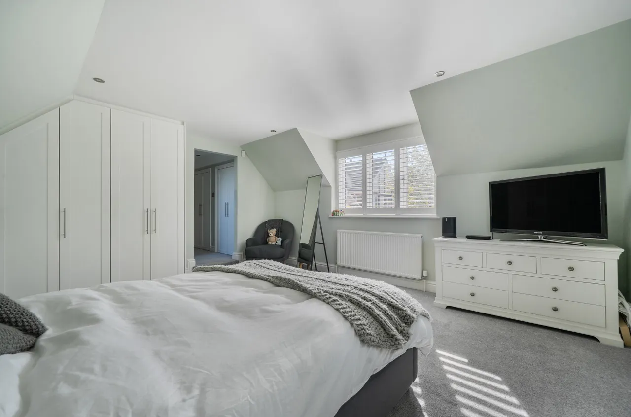Easthampstead Road, Wokingham, Berkshire, RG40 2EE, photo 12