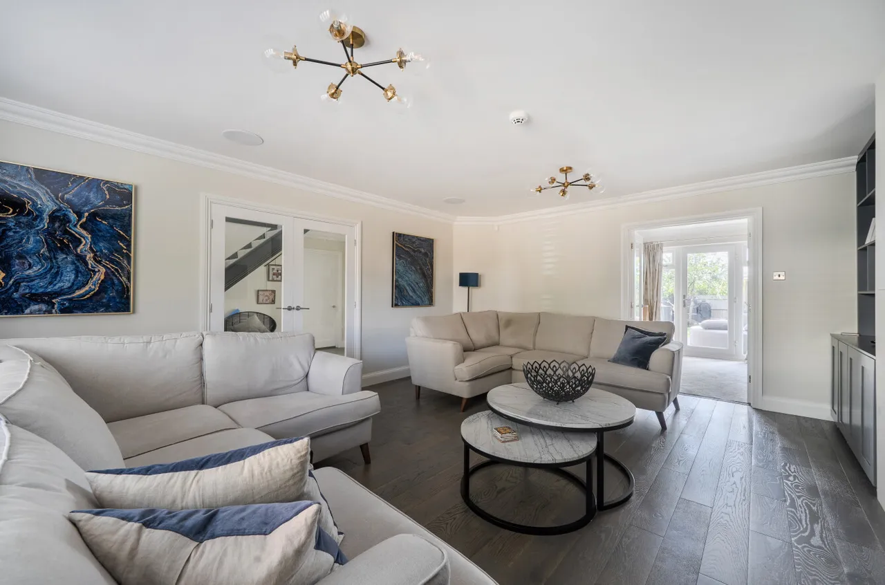 Easthampstead Road, Wokingham, Berkshire, RG40 2EE, photo 3