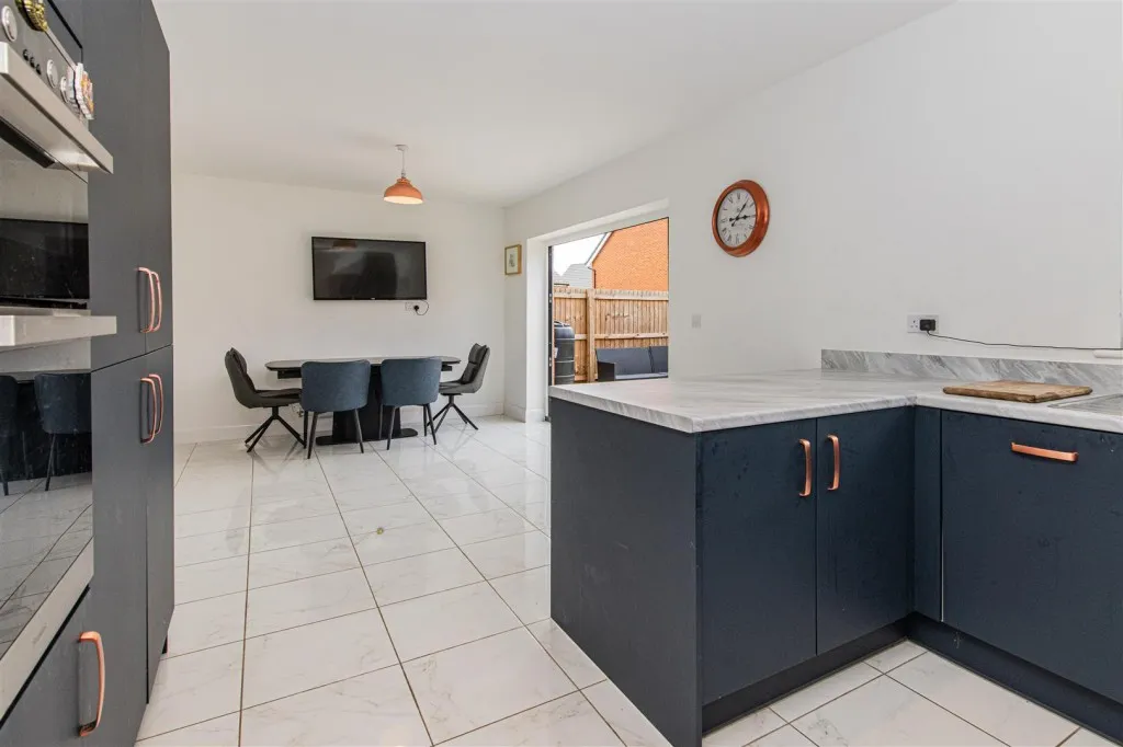 Prunus Drive, Wellingborough, photo 7