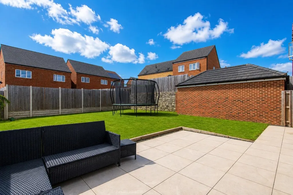 Prunus Drive, Wellingborough, photo 16