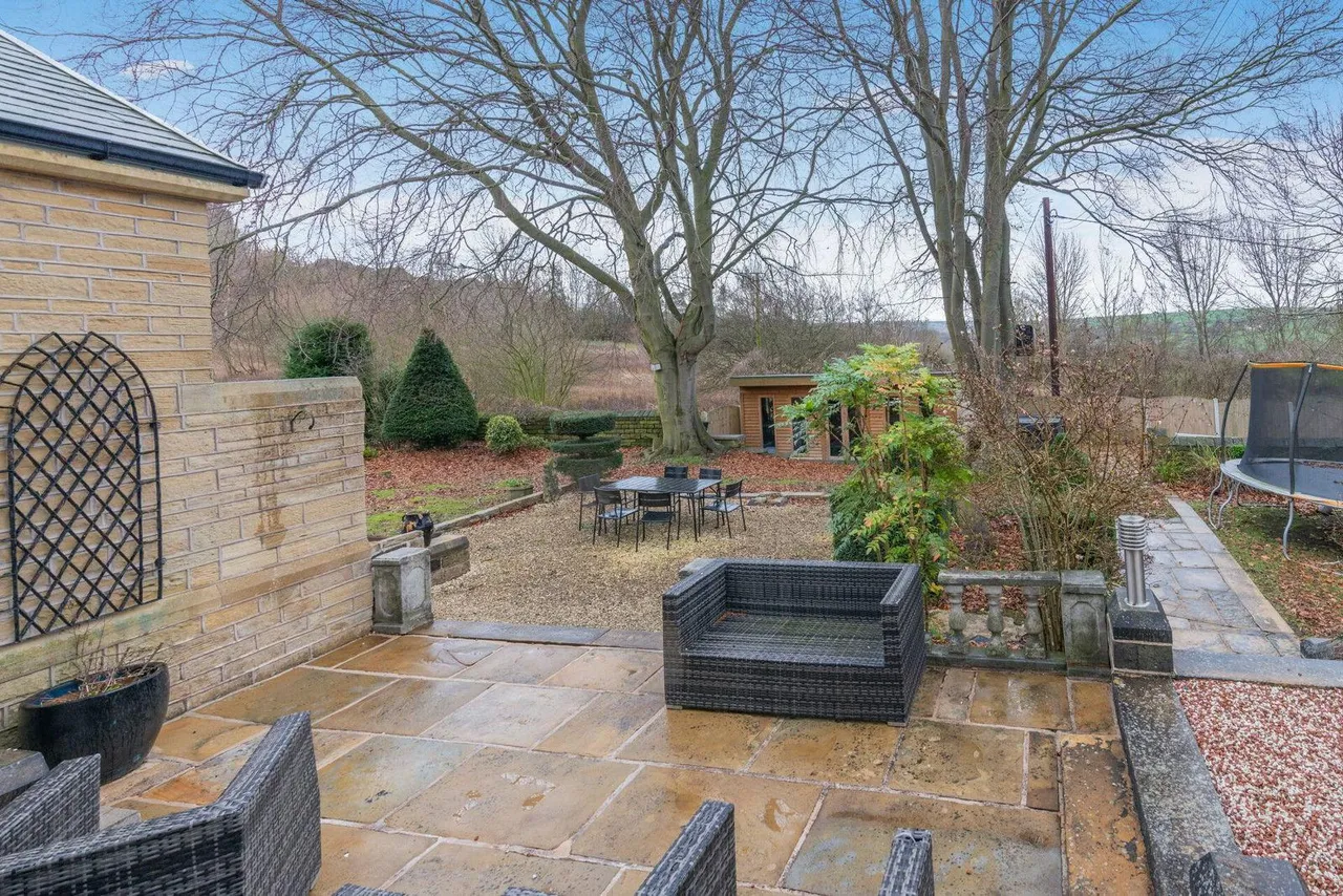 Knowle Road, Kirkheaton, HD5, photo 41