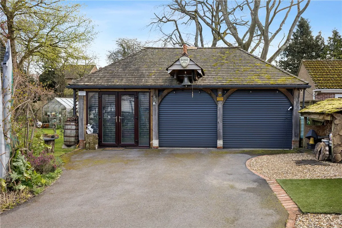 High Street, Burbage, SN8, photo 21