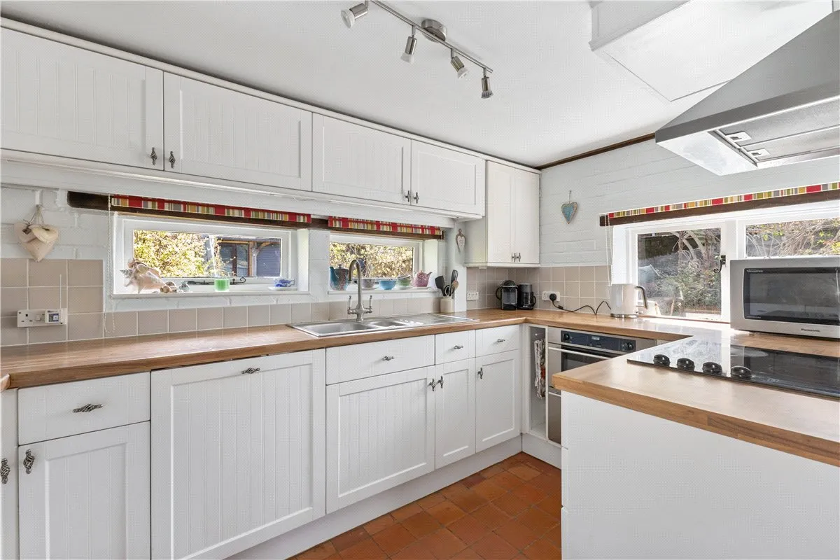 High Street, Burbage, SN8, photo 8