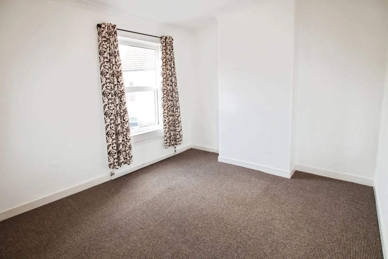 Railway Terrace, Grantham, Lincolnshire, photo 8