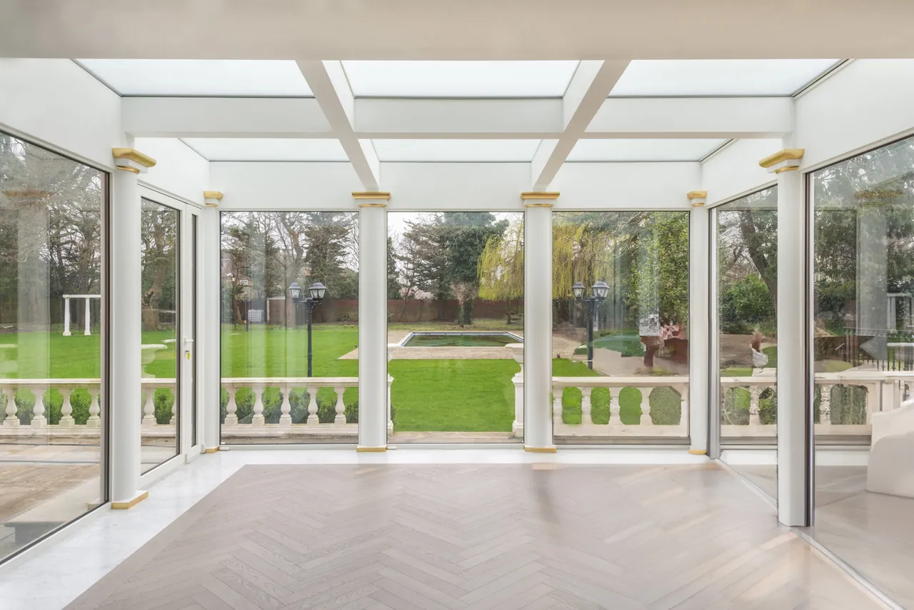 The Bishops Avenue, London, N2, photo 17