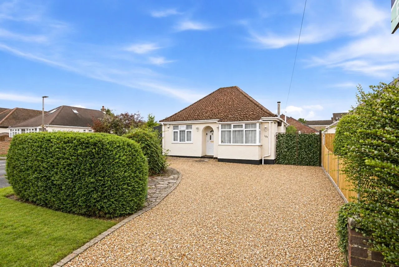 2 bed house for sale, Tile Kiln Lane, Hemel Hempstead, HP3