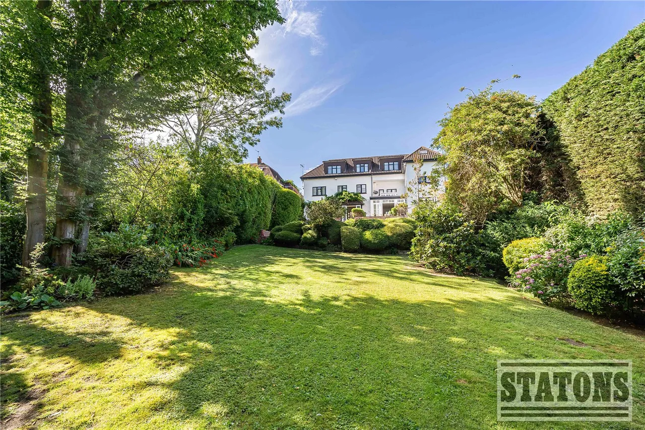 Camlet Way, Hadley Wood, Hertfordshire, EN4 0NS, photo 21