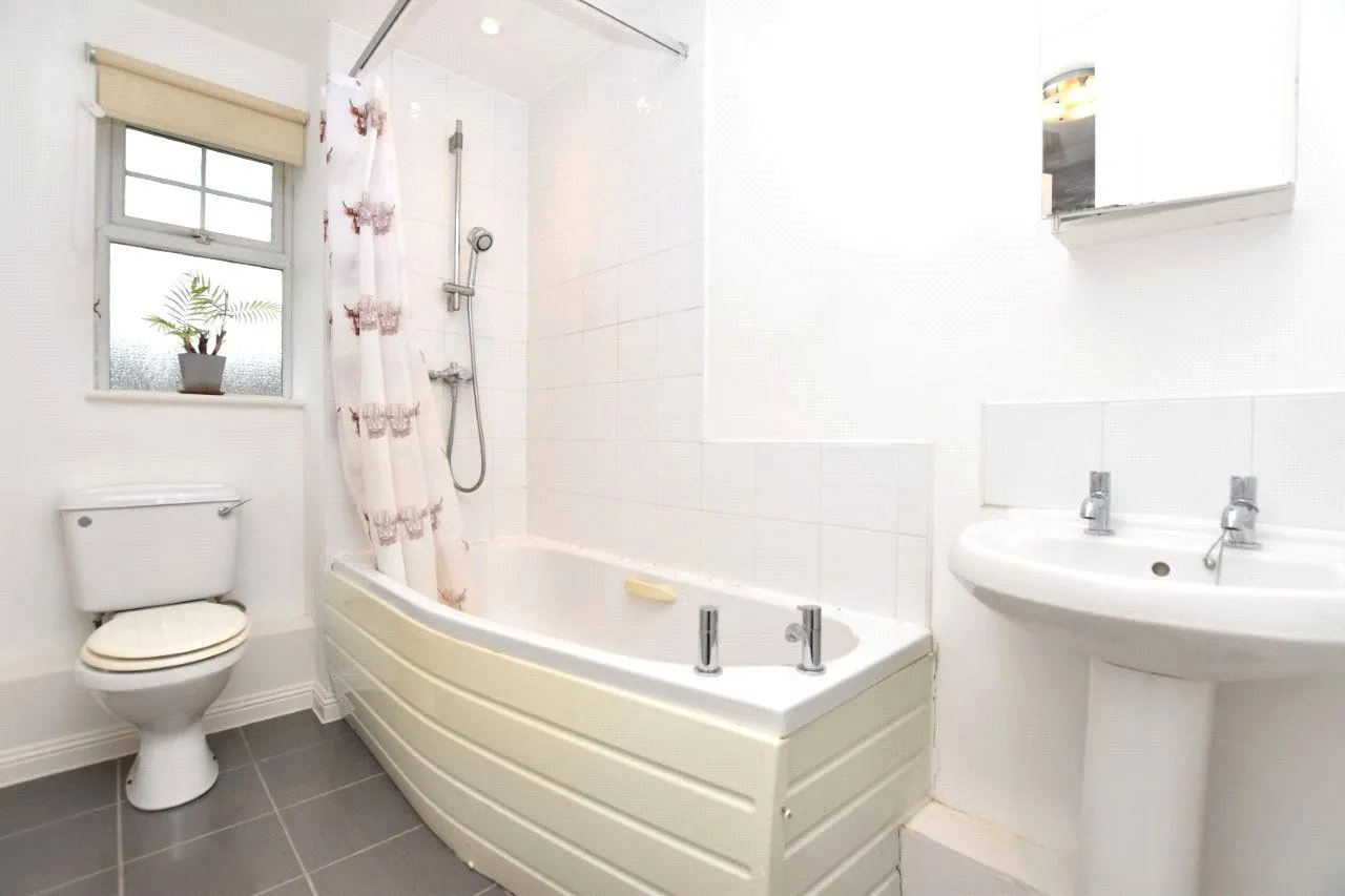 Turnberry Gardens, Tingley, WF3, photo 13
