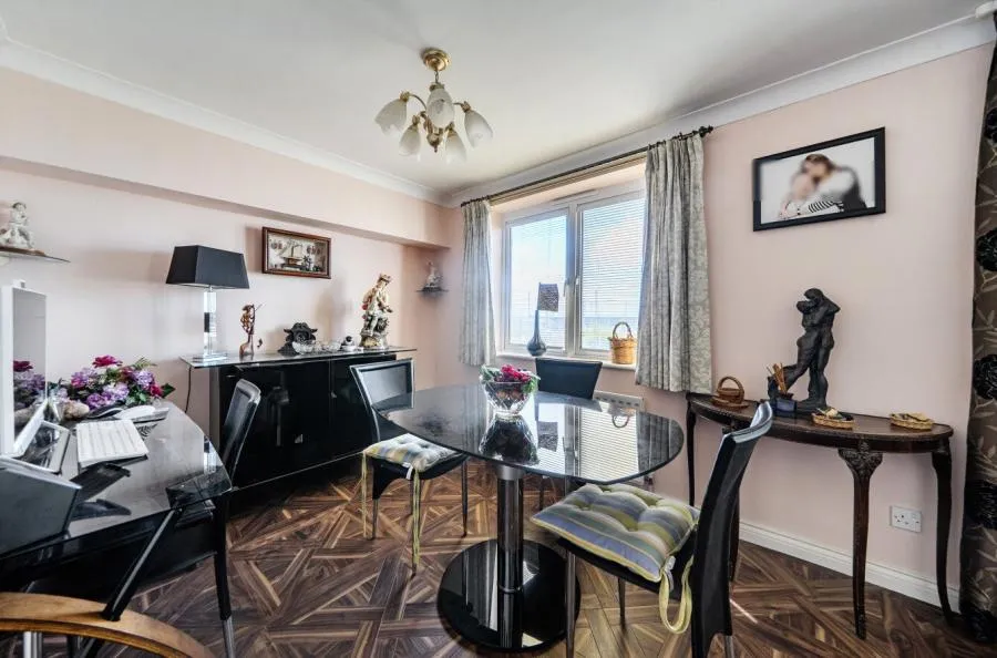 Collingwood Court, The Strand, BN2, photo 8