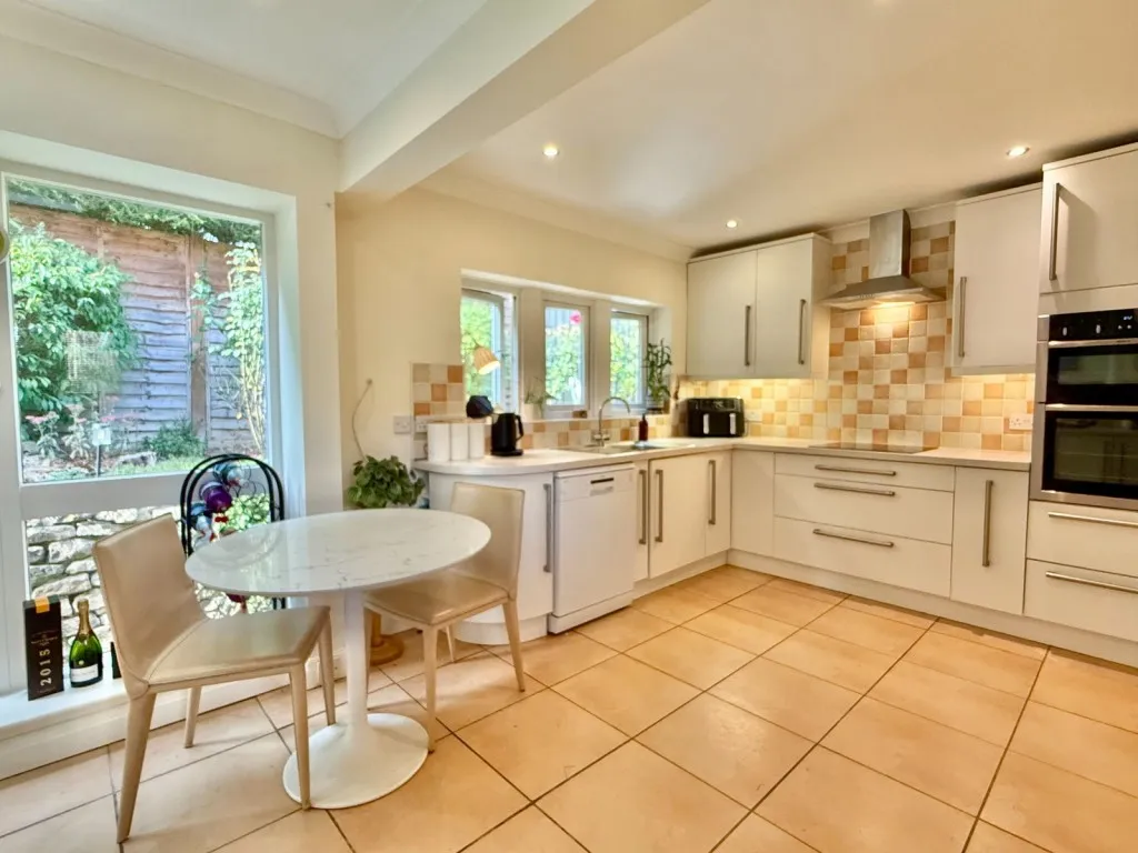 Collingham ~ Hastings Way, LS22, photo 8
