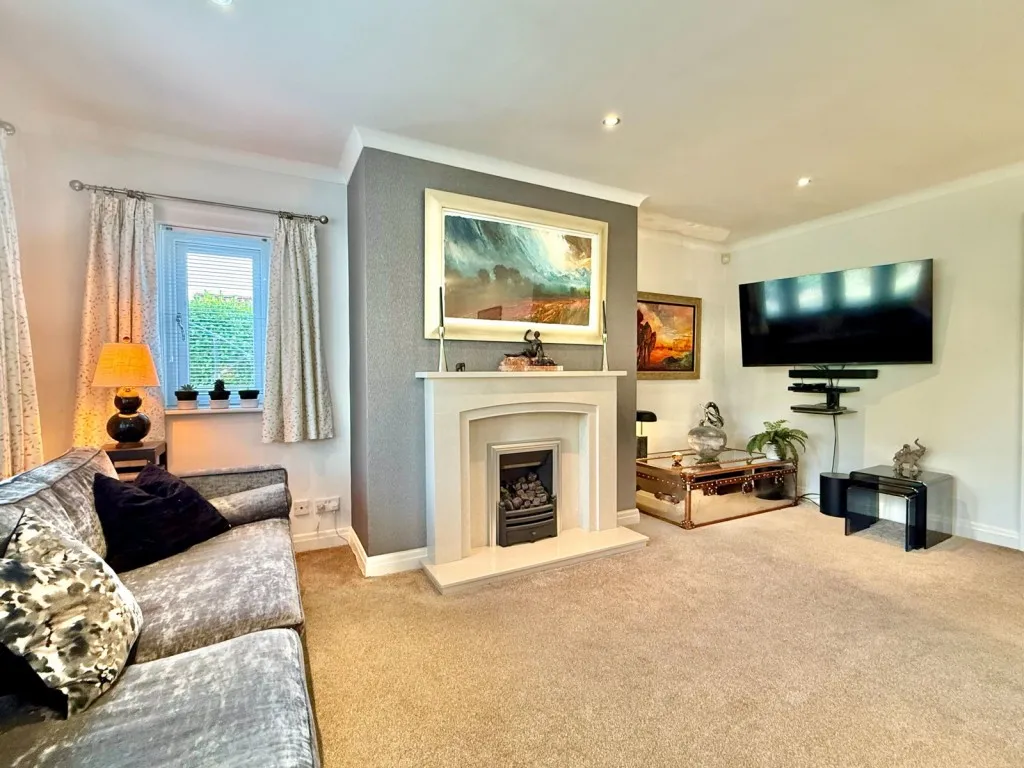 Collingham ~ Hastings Way, LS22, photo 11