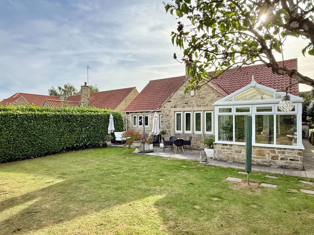 Collingham ~ Hastings Way, LS22, photo 3