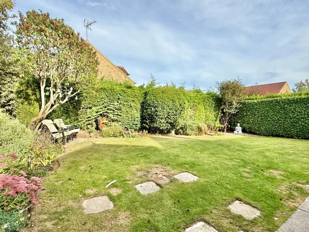 Collingham ~ Hastings Way, LS22, photo 21
