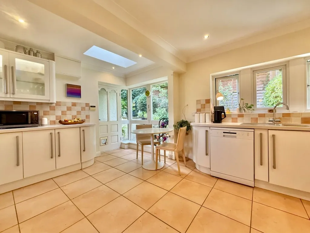 Collingham ~ Hastings Way, LS22, photo 7