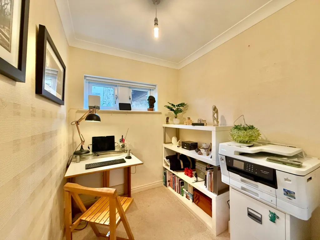 Collingham ~ Hastings Way, LS22, photo 20