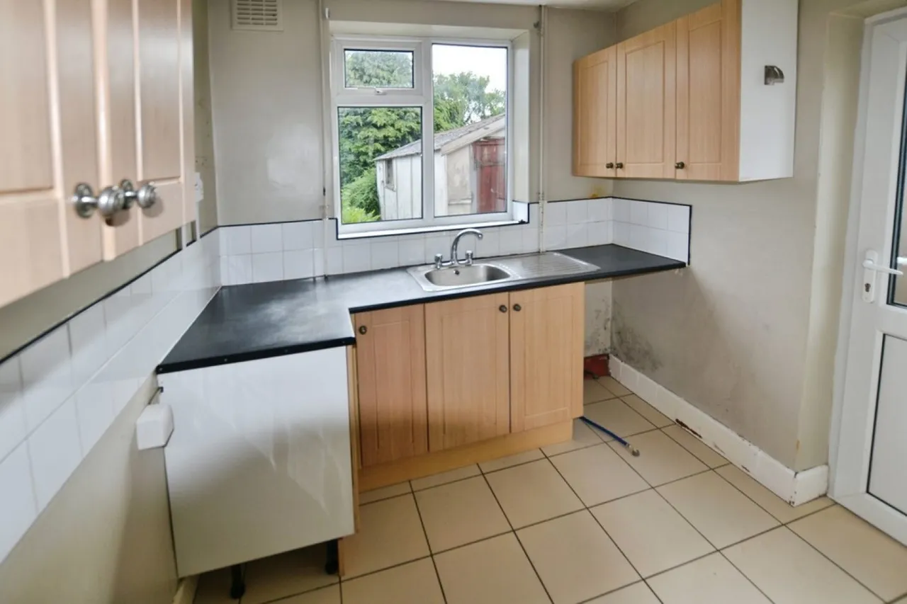Edward Avenue, Braunstone Town, Leicester, photo 5