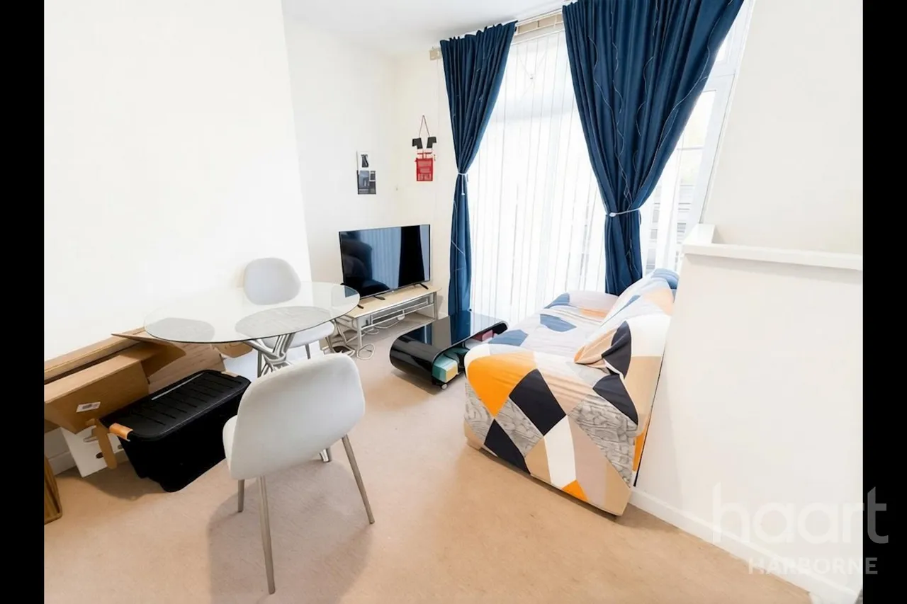 Woodleigh Avenue, B17, photo 7