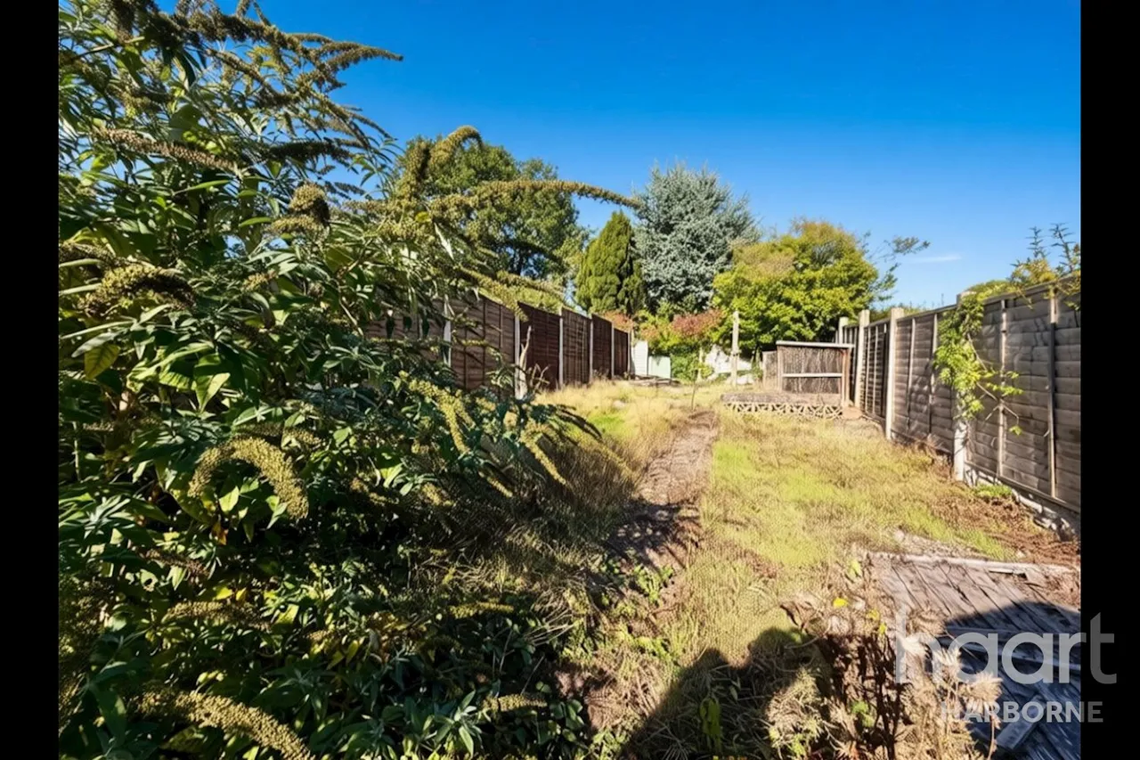 Woodleigh Avenue, B17, photo 9