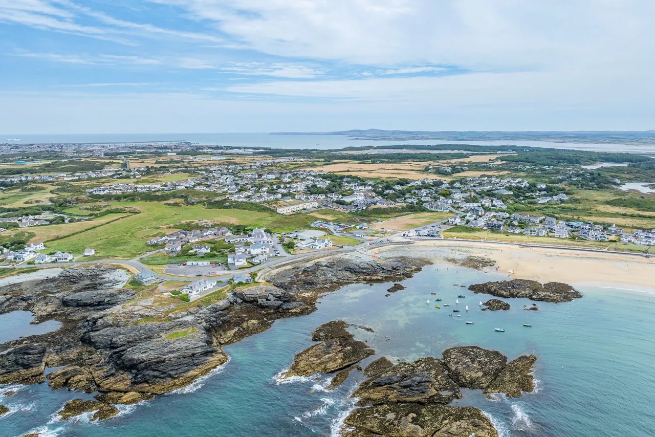Lon St. Ffraid, Trearddur Bay, LL65, photo 2