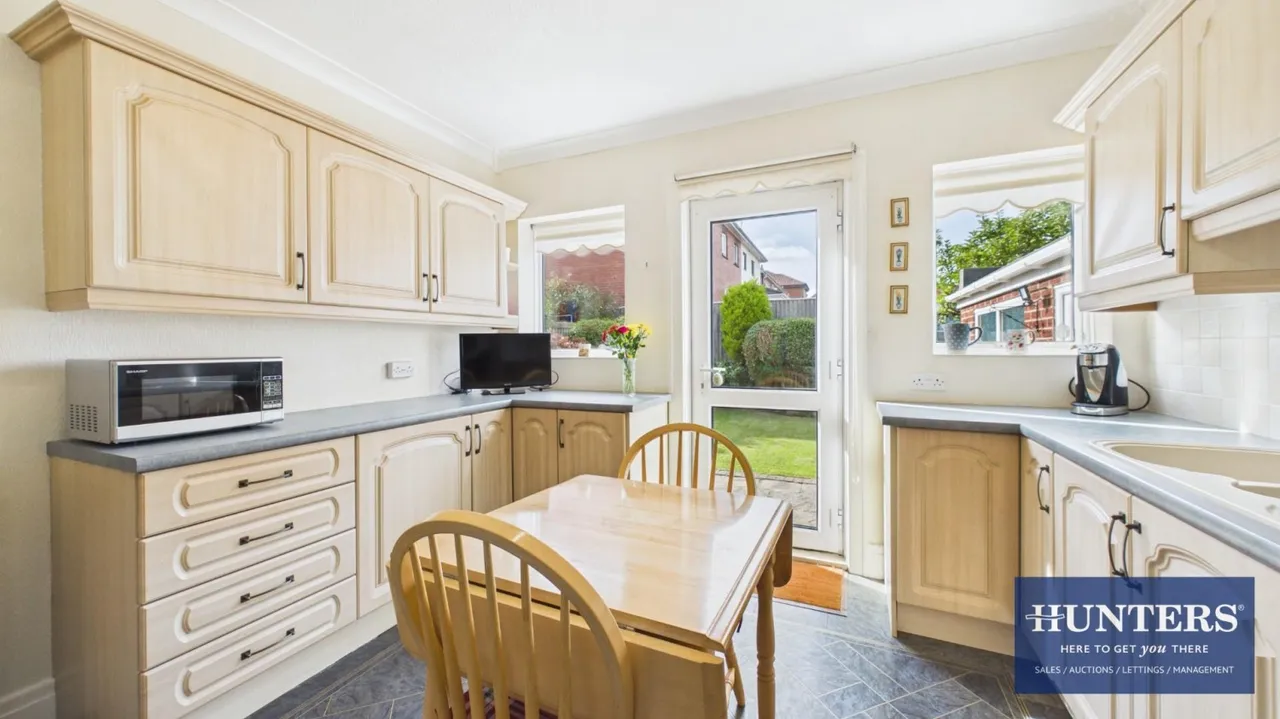 Kingarth Avenue, Seaburn, SR6, photo 9