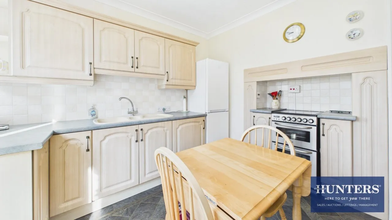 Kingarth Avenue, Seaburn, SR6, photo 10