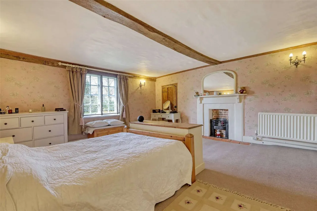 High Easter Road, Barnston, Dunmow, Essex, CM6 1ND, photo 8