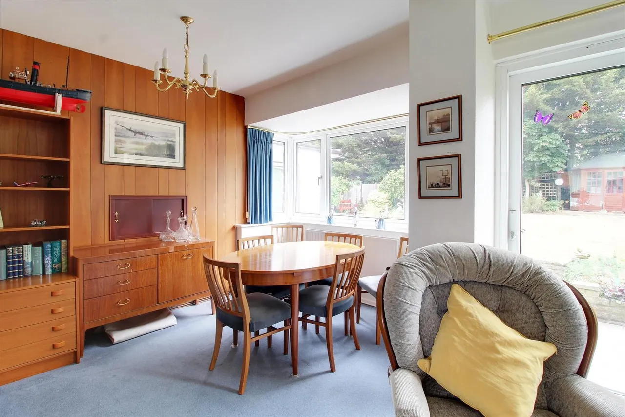 Tiverton Road, Potters Bar EN6 5HY, photo 3