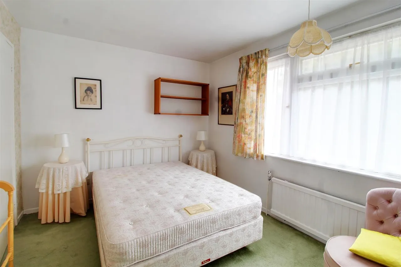 Tiverton Road, Potters Bar EN6 5HY, photo 12