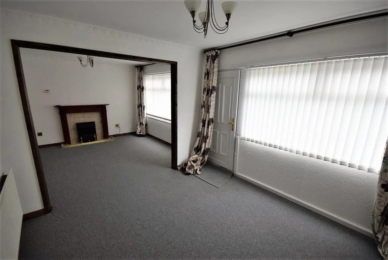 Oakerside Drive, Peterlee, SR8, photo 5