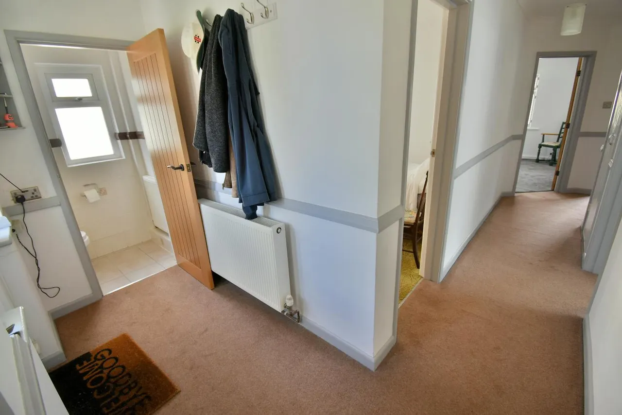 Award Road, BH21, photo 11