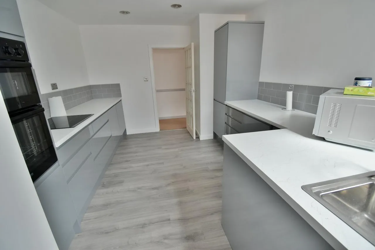 Award Road, BH21, photo 8