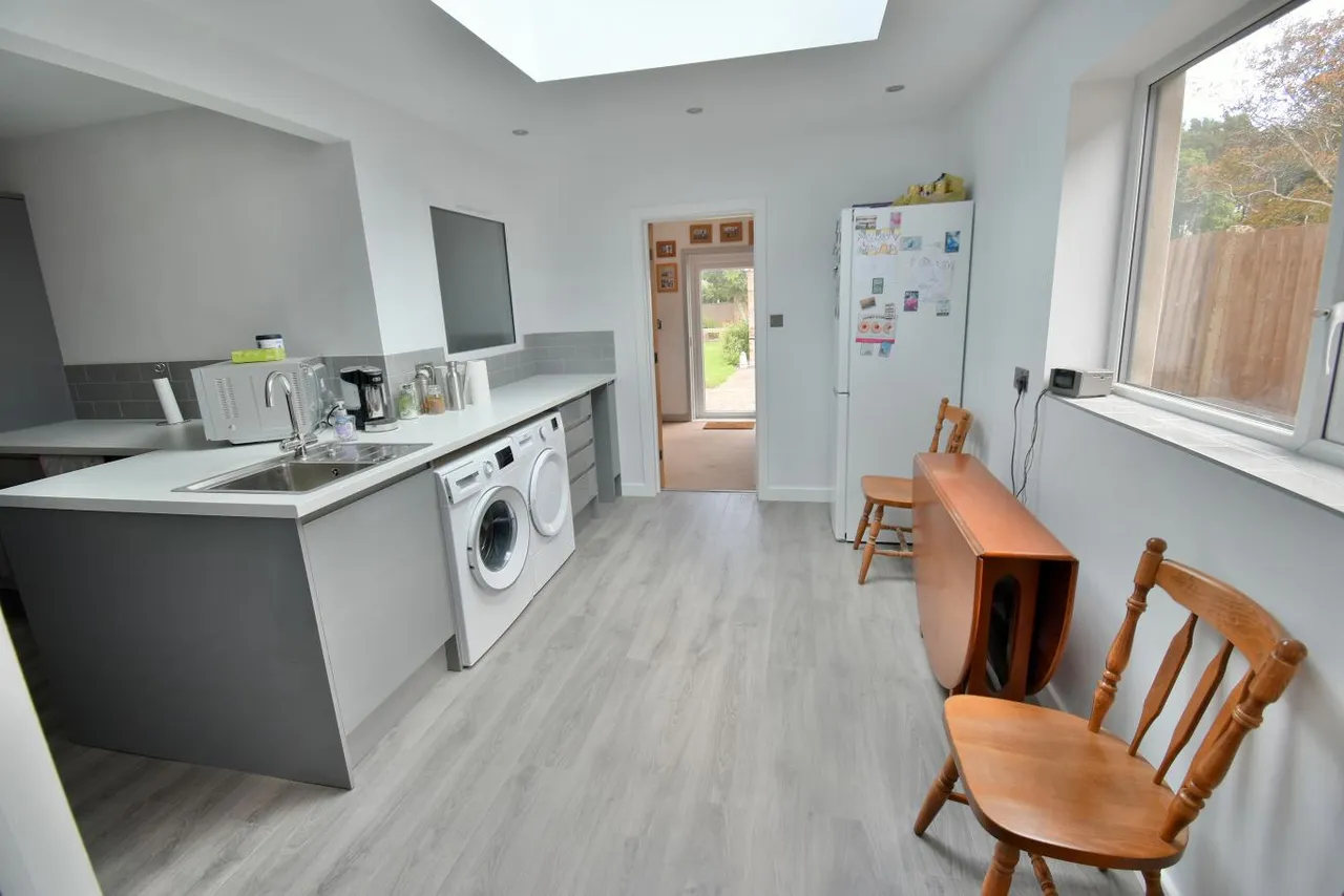 Award Road, BH21, photo 7
