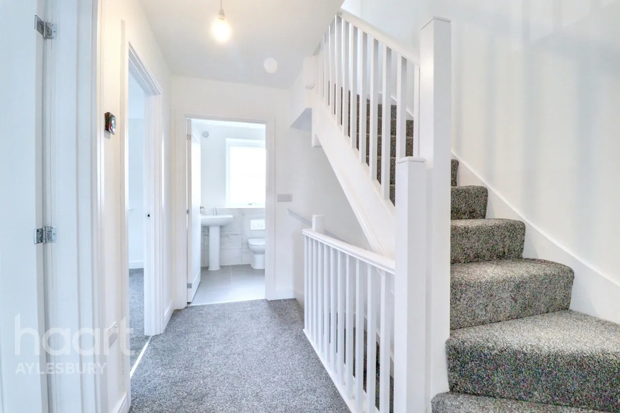 Eighth Avenue, Aylesbury, HP19, photo 12
