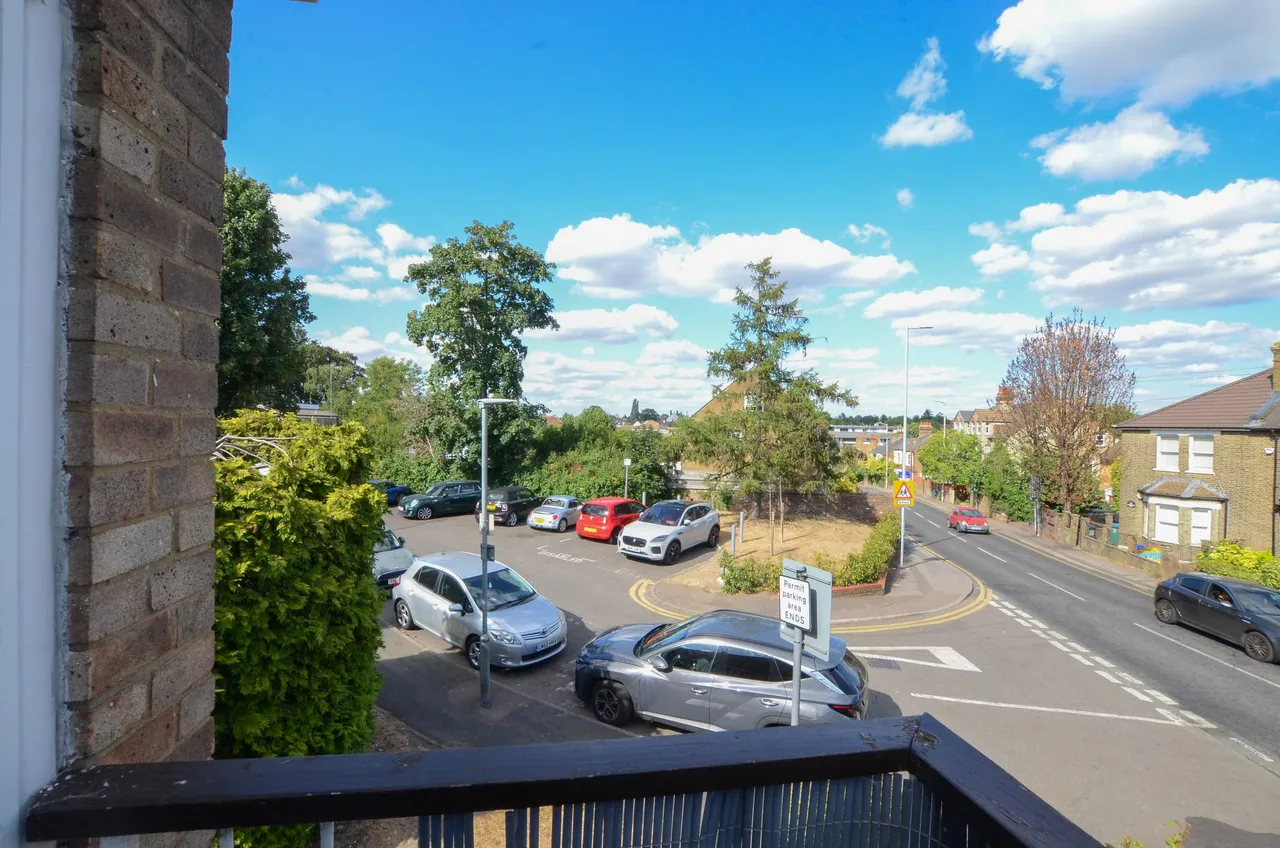 The Larches, Bushey, WD23, photo 12