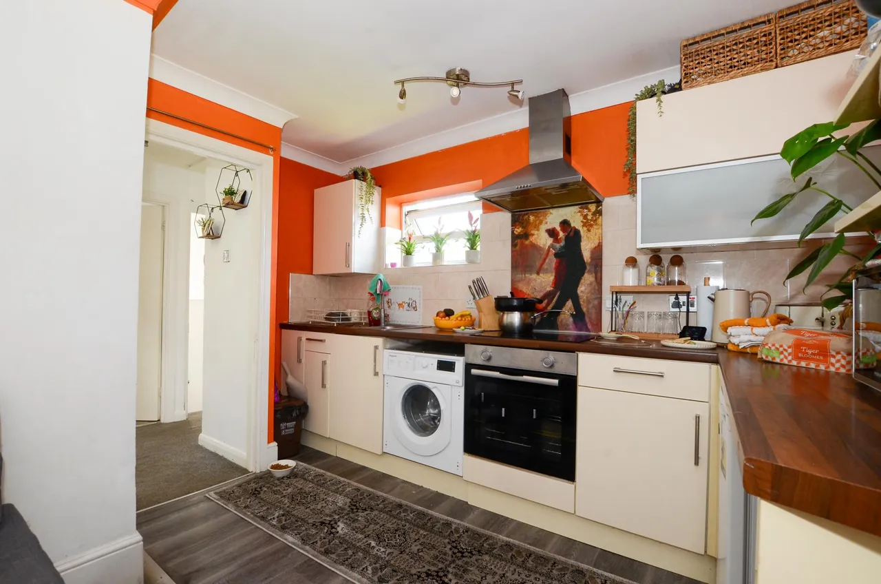 The Larches, Bushey, WD23, photo 5