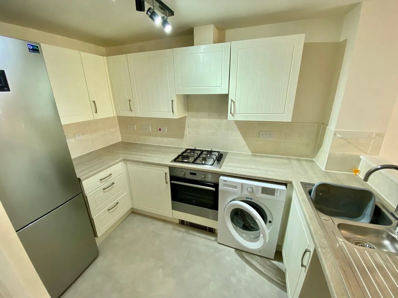 Wellingtonia Crescent, Edwalton, NG12, photo 4