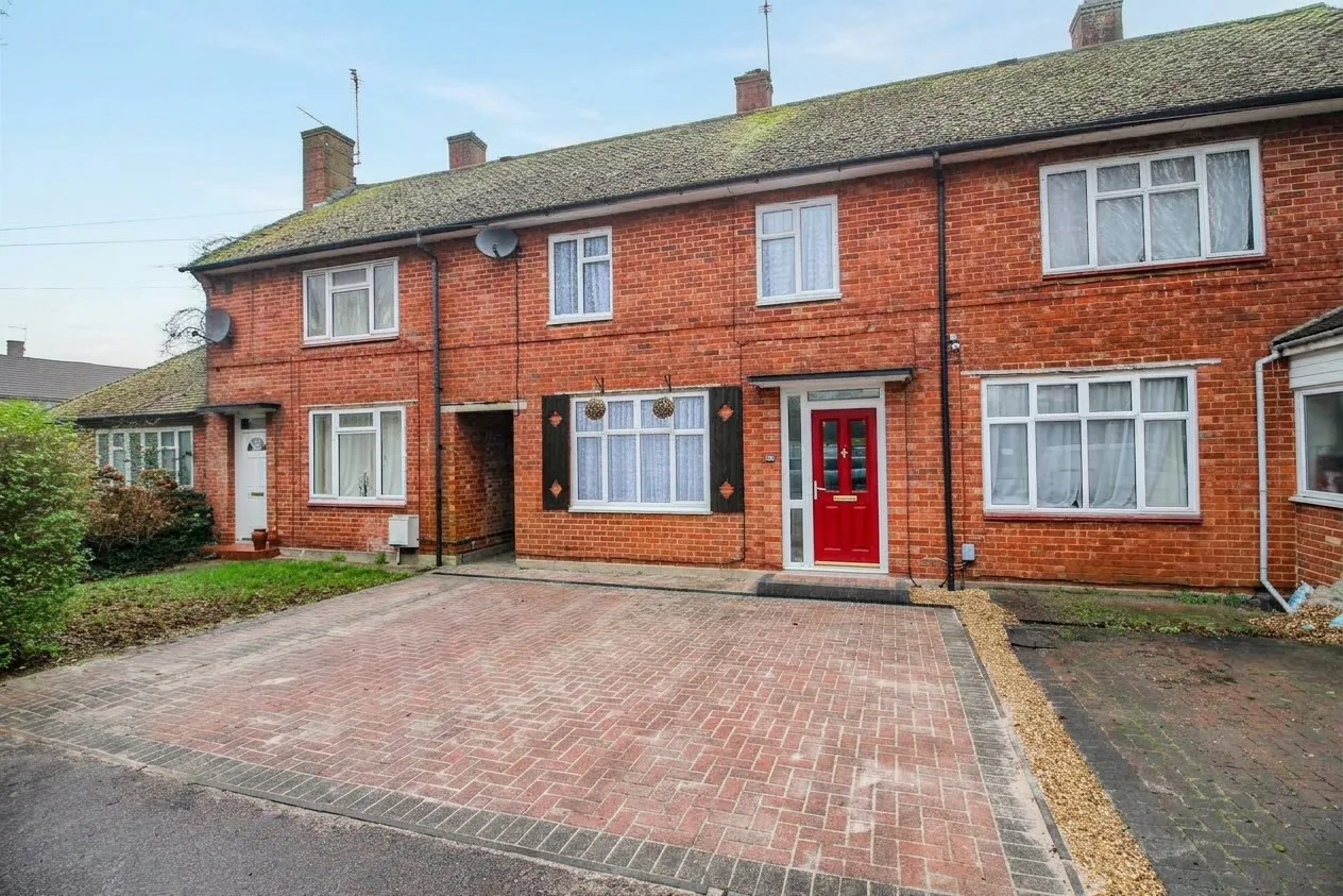 3 bed house for sale, Oxhey Drive, South Oxhey, WD19