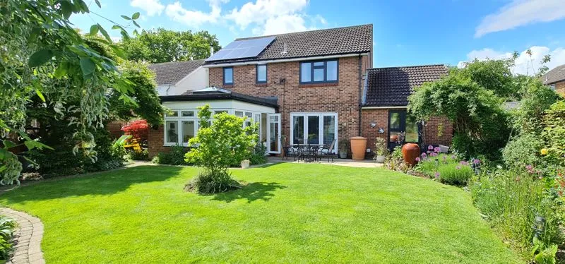 Mountfields, Pitsea Mount, Basildon, Essex, SS13 3DA, photo 3
