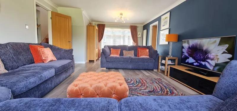 Mountfields, Pitsea Mount, Basildon, Essex, SS13 3DA, photo 2