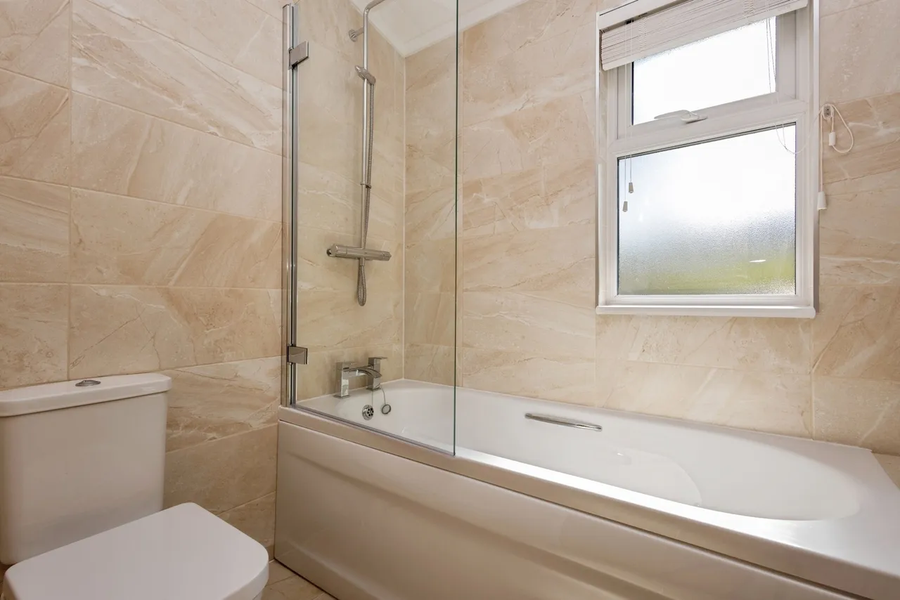 Portsmouth Road, Thursley, GU8, photo 6