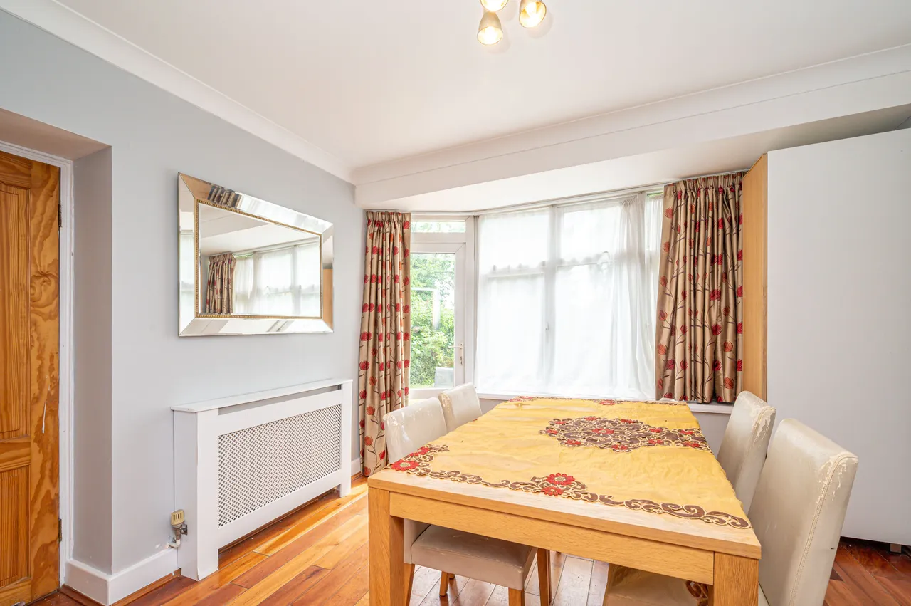 52 Brampton Grove, Wembley, photo 6