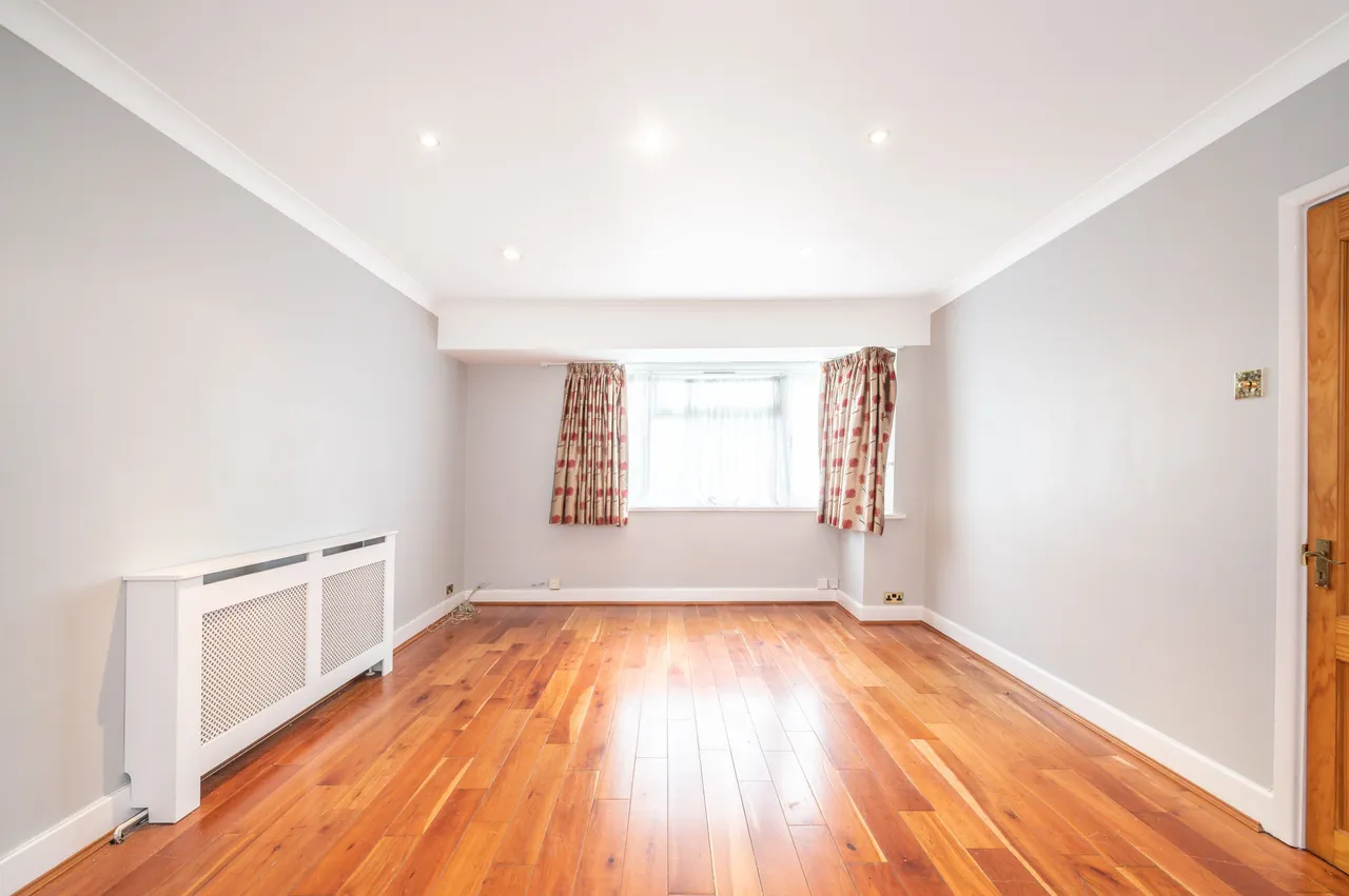 52 Brampton Grove, Wembley, photo 5